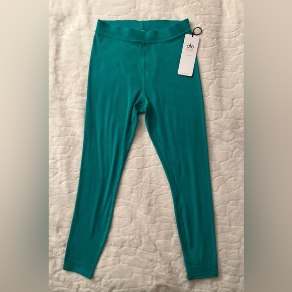 NWT Alo Yoga Ribbed High-Waist 7/8 Blissful Legging in Ocean Teal size M - Picture 2 of 5